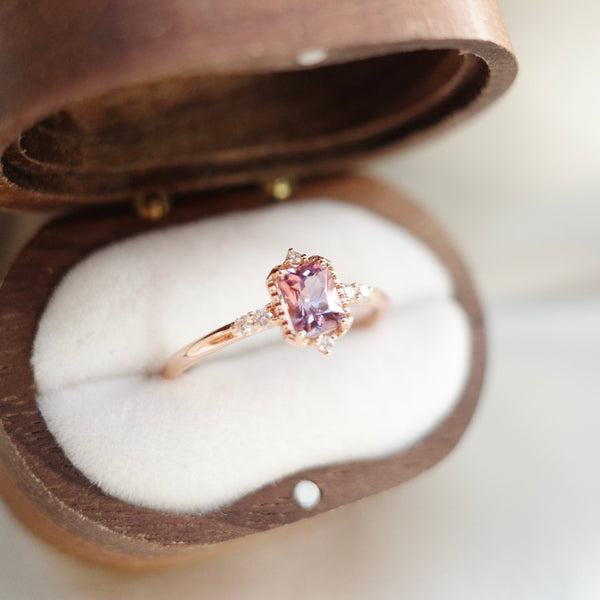 PETITE VINTAGE・18K ROSE GOLD SPINEL & DIAMOND RING