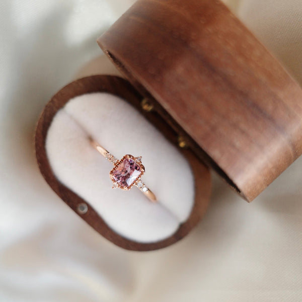 PETITE VINTAGE・18K ROSE GOLD SPINEL & DIAMOND RING