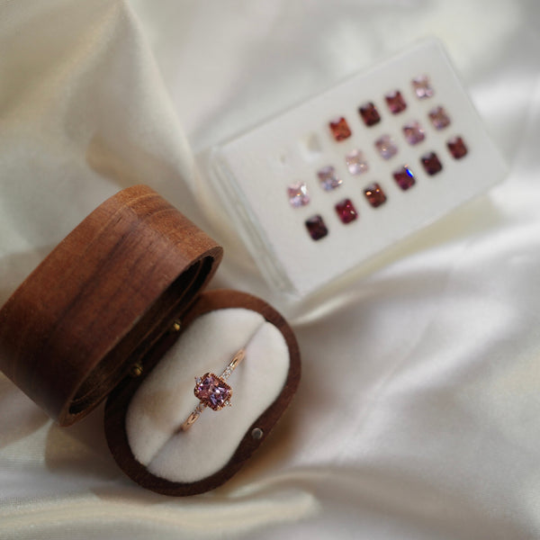 PETITE VINTAGE・18K ROSE GOLD SPINEL & DIAMOND RING