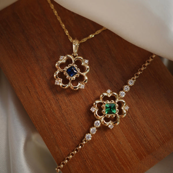 Clover Emblem Pendant | Blue Sapphire