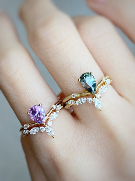 VINTAGE VELVET・18K CHAMPAGNE GOLD GREEN SAPPHIRE & DIAMOND RING